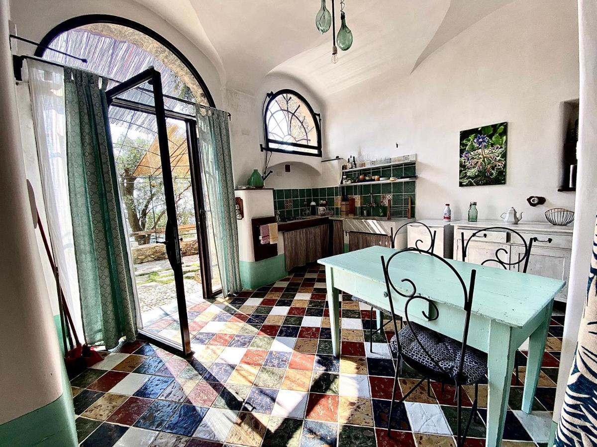 Casa Vacanze A Lea L'Ua 피날레리구레 외부 사진