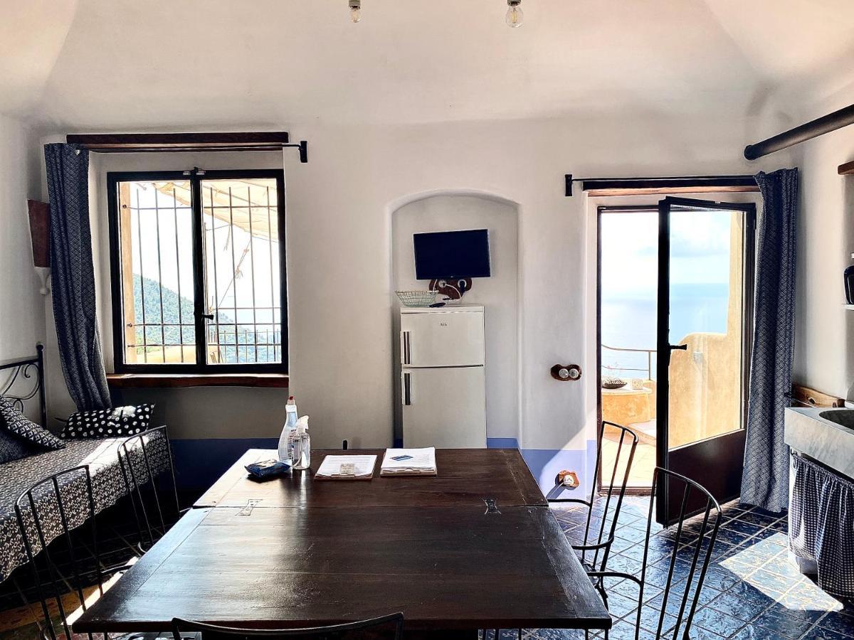 Casa Vacanze A Lea L'Ua 피날레리구레 외부 사진